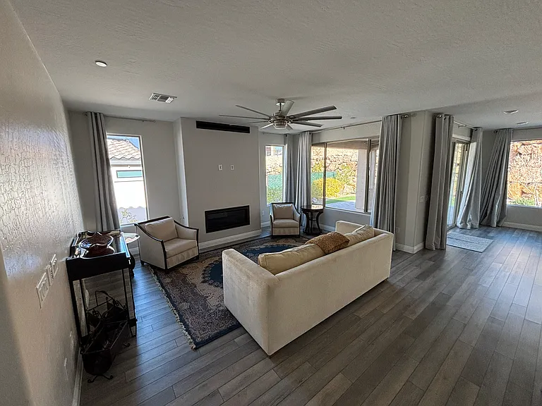 92 Lake Oasis St — Photo 39