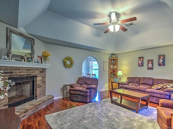 4th image of 1321 N 26th Pl