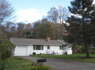 8 Maple Row, Bethel, CT 06801