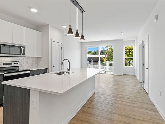 3rd image of 5945 6th Ave #209