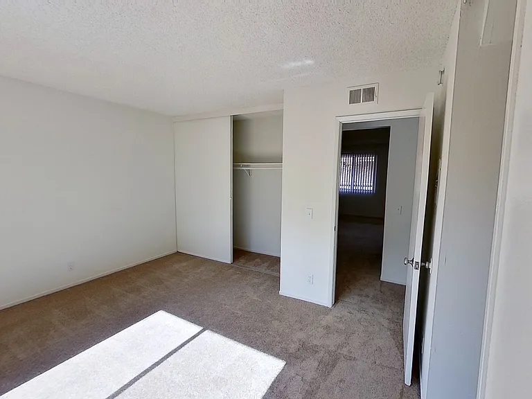 521 N. Tustin Ave — Photo 25