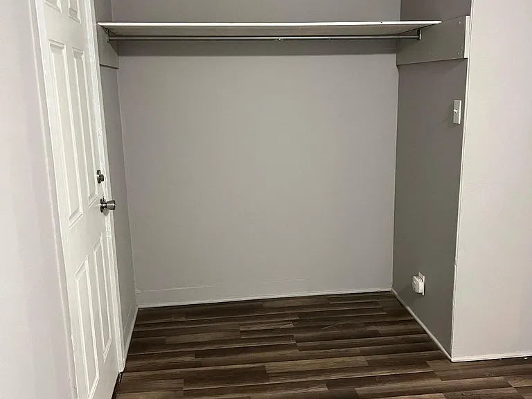 808 E Lacrosse Ave — Photo 3