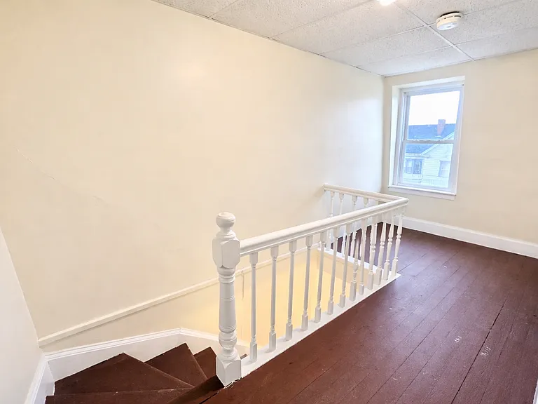 1130B Washington St — Photo 8