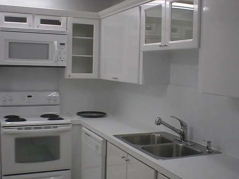1890 S Ocean Dr — Photo 5
