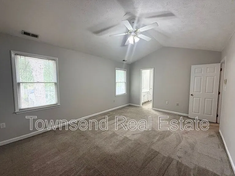 2012 Fig Ct — Photo 15