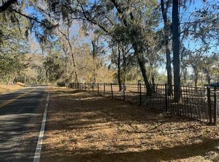 8077 Point Of Pines Rd, Edisto Island, SC 29438