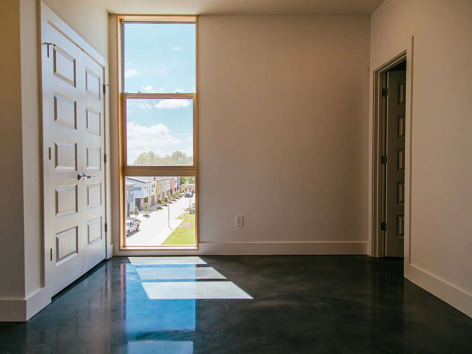 2 bed, 1064 sqft, $1,375 — Photo 3