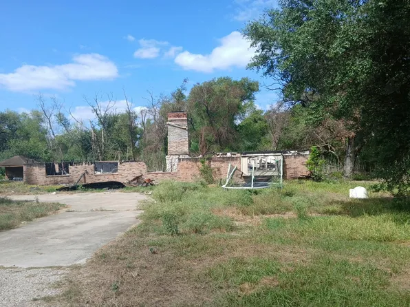 1298 Lakeside Dr, Eagle Lake, TX 77434