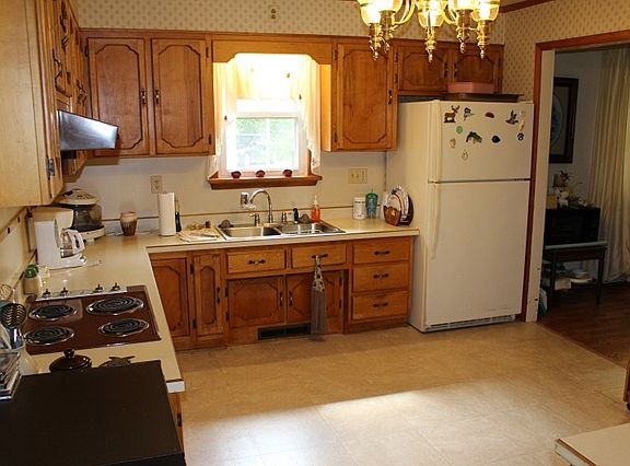 5th image of 774 Homewood Dr
