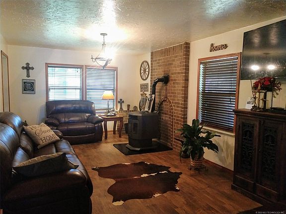 5th image of 39942 Hickory House Ln