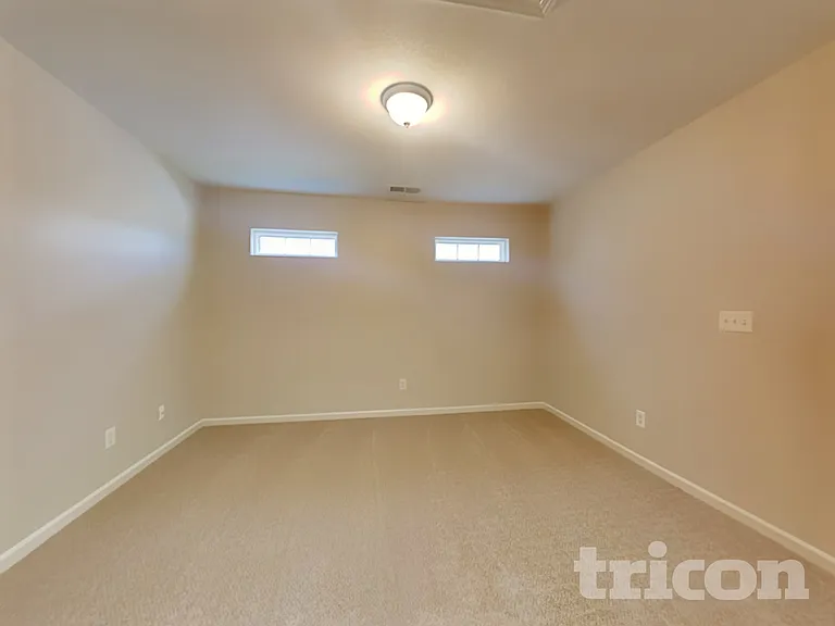 248 Eagle Pointe Dr — Photo 16