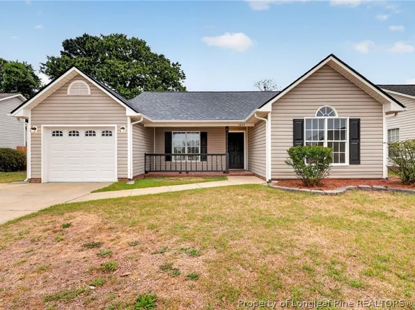 1054 Coalport Rd, Hope Mills, NC 28348