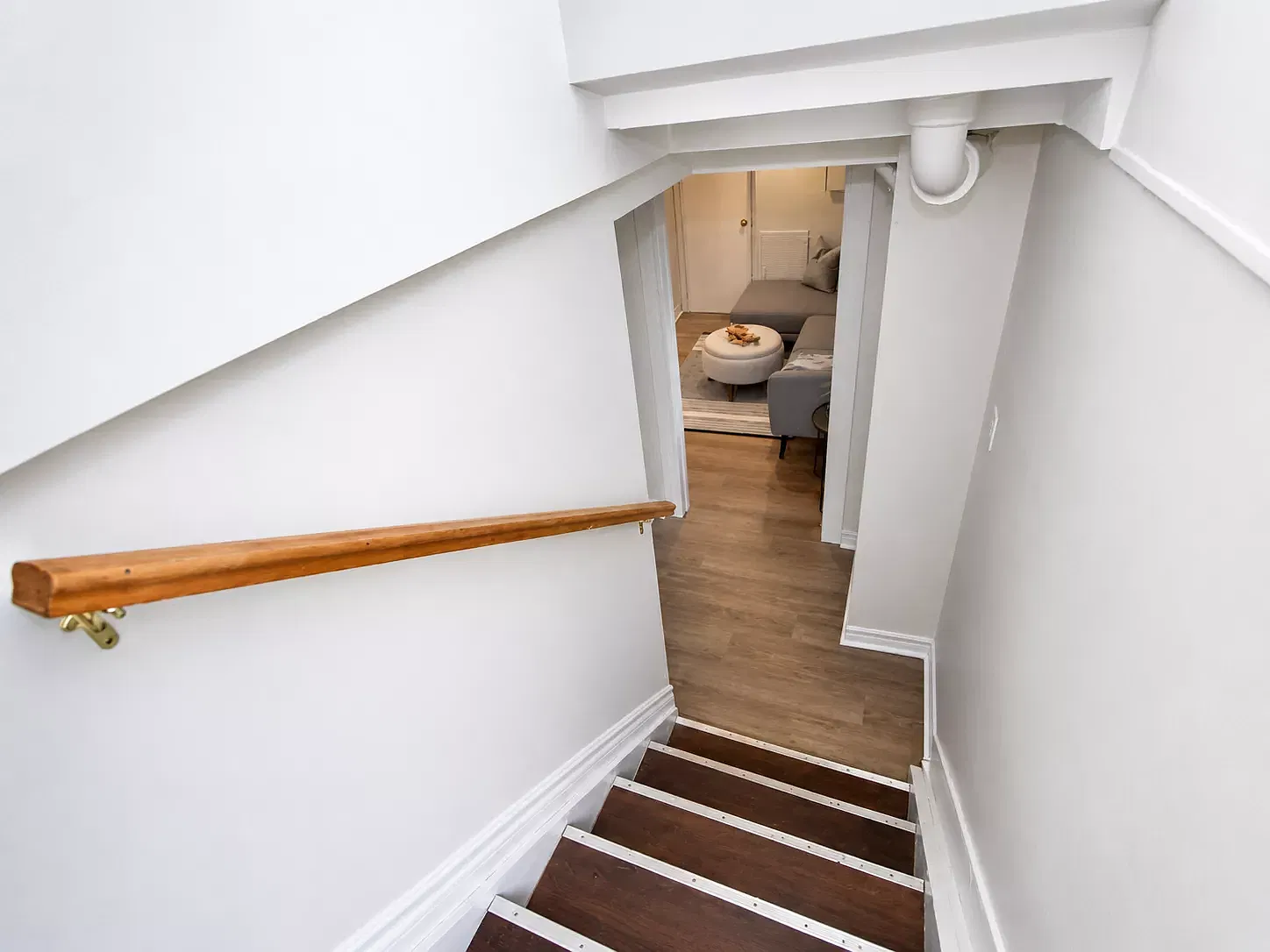 2 bed, 850 sqft, $1,575 — Photo 3