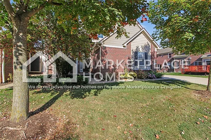 3 bed, 2.5 bath, 1571 sqft, $2,450 — Photo 2