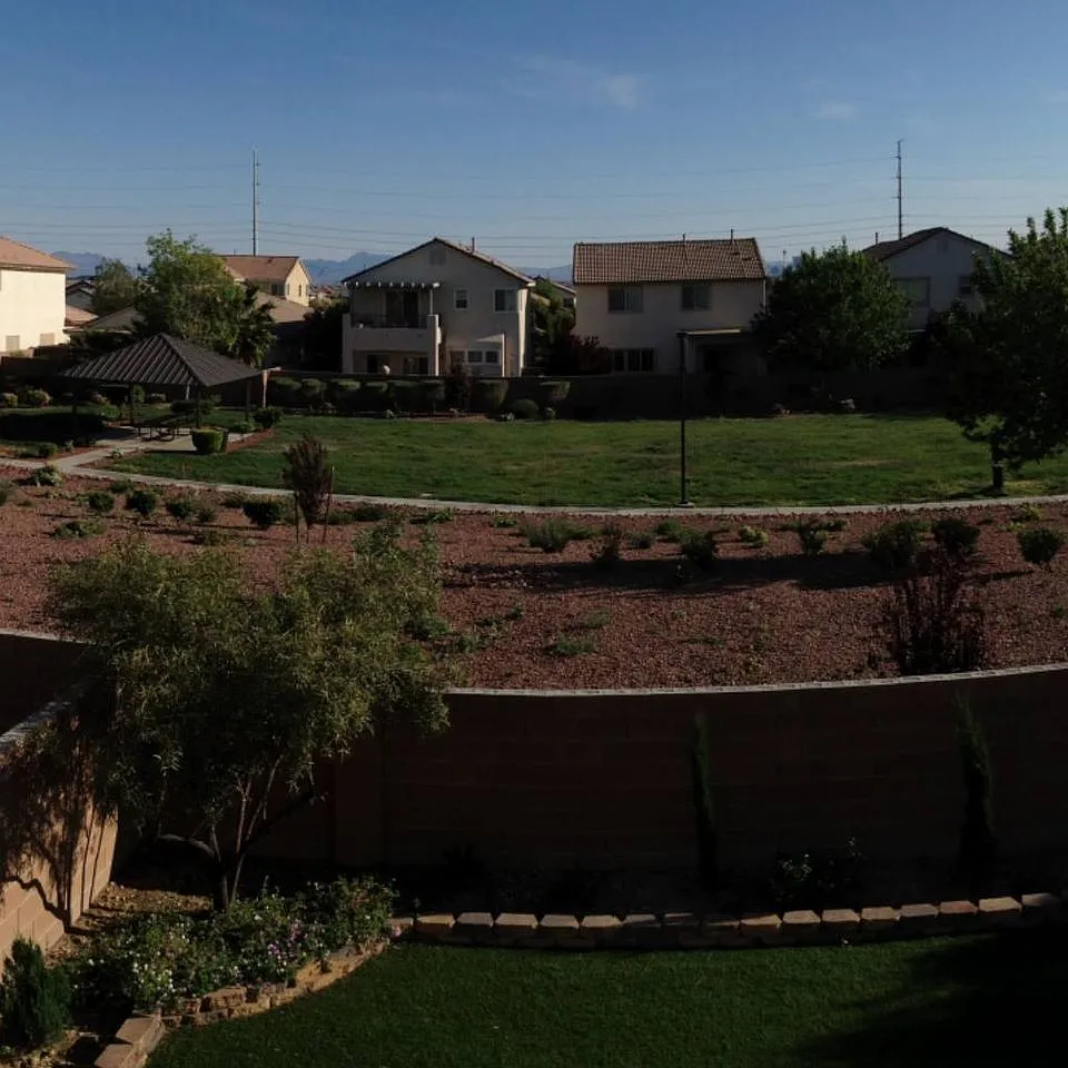 3 bed, 1888 sqft, $2,250 — Photo 2