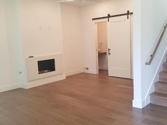 2nd image of 318 NE Black Apple Ln