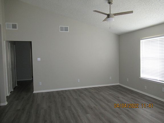 5th image of 1428 Lakecrest Dr