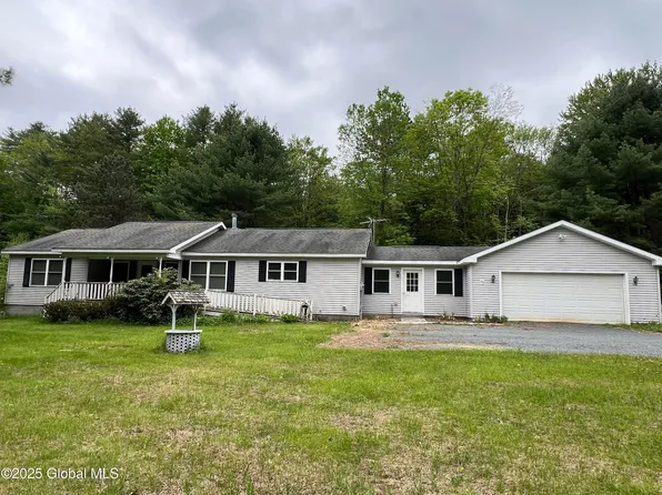 275 County Route 21, Middle Granville, NY 12832