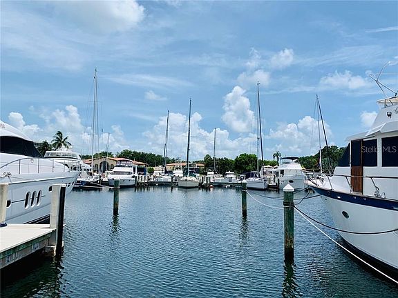5th image of 2600 Harbourside Dr #G-13