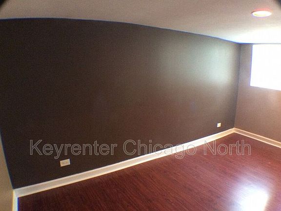 2nd image of 3549 W Ainslie St #1R