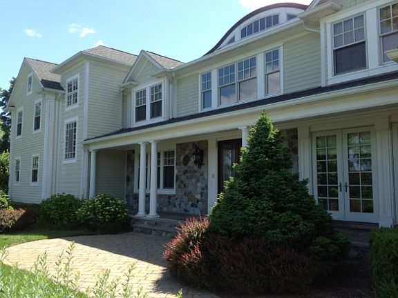 5th image of 40 Birchwood Dr