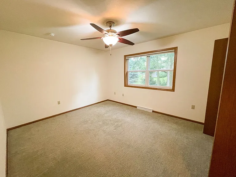 2820 Warner Ln — Photo 11