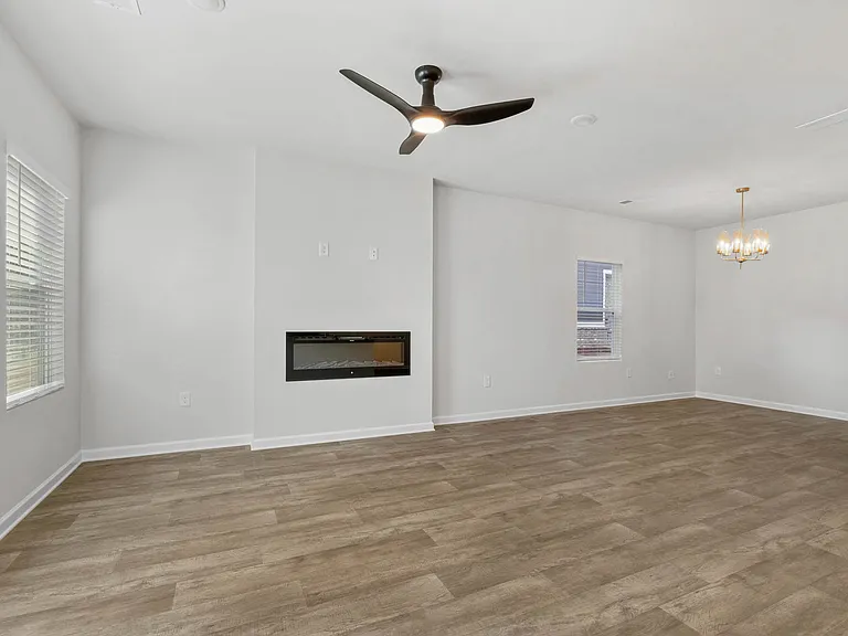 3640 Parkway James Dr — Photo 3
