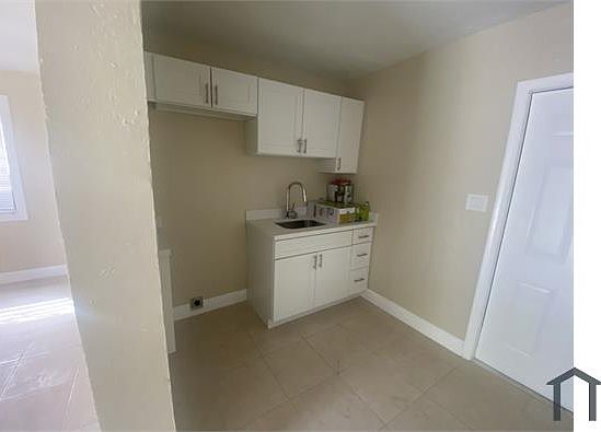 2nd image of 1924 NW 28th St #1