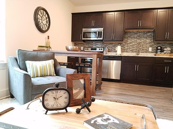 4th image of 3706 W End Ave APT 103