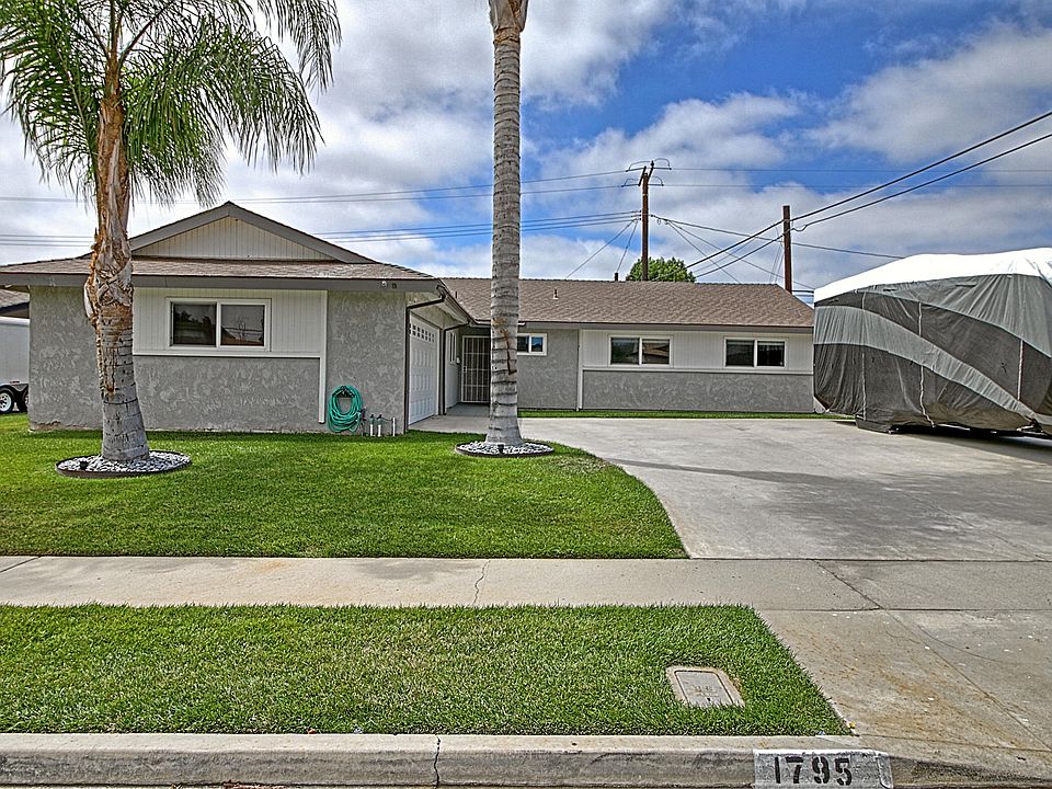 1st image of 1795 Loma Dr