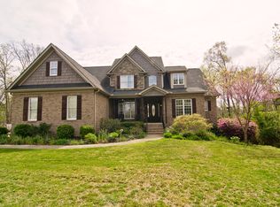 215 Daybreak Bay Ct, Lake Wylie, SC 29710