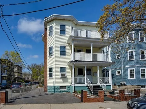 9 Roberts Rd, Cambridge, MA 02138