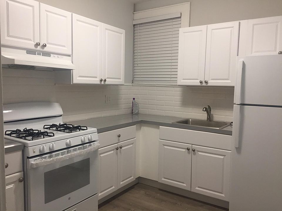 1st image of 3912 214th Pl APT 1
