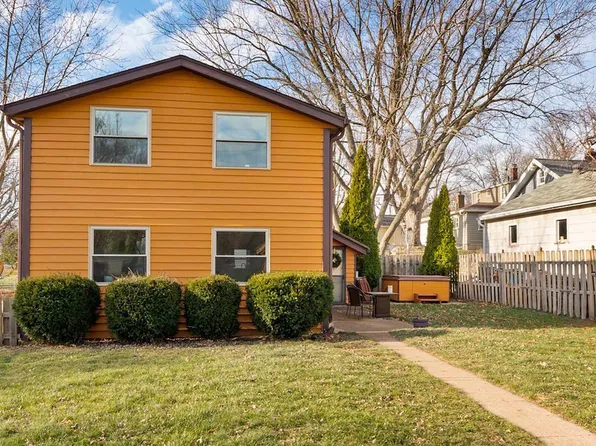 1516 North Grandview BOULEVARD, Waukesha, WI 53188