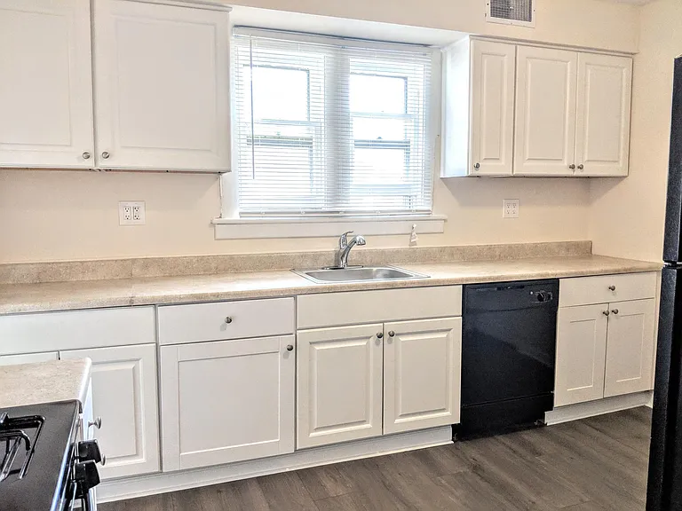 77 Jackson St #2 — Photo 2