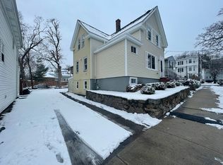 10 Washburn St, Lynn, MA 01902