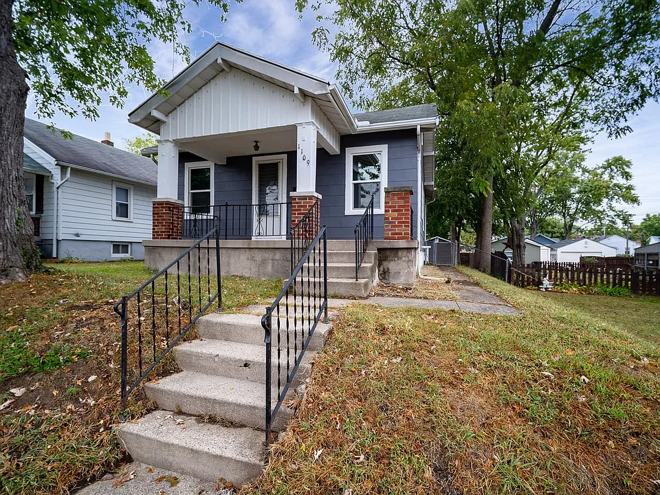 1109 Weng Ave