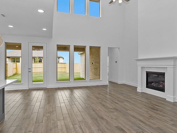 3rd image of 5835 Pink Coral Ln