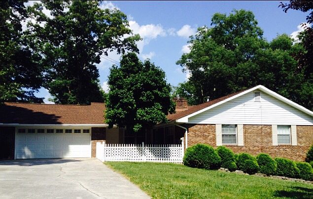 1st image of 724 White Oak Circle