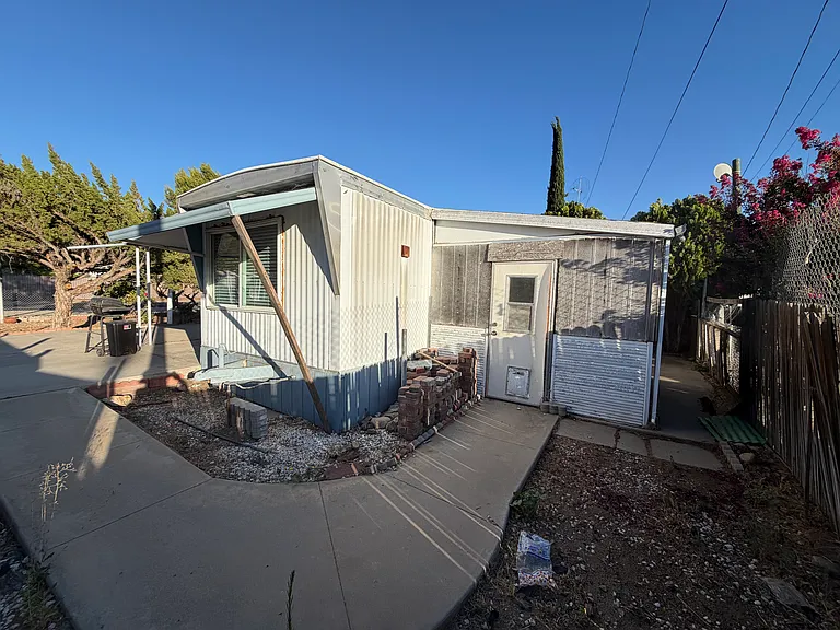 2411 Ronita Ln — Photo 3