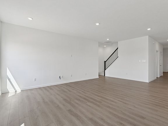 5th image of 1429 Saguaro Way