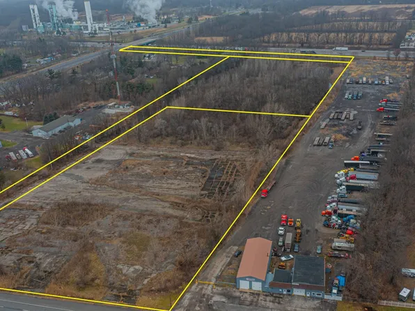 283 Melton Rd, Chesterton, IN 46304