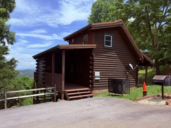 2541 Bobcat Way, Sevierville, TN 37862