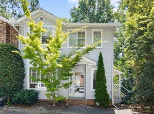 1072 Woodbridge Holw NE, Atlanta, GA 30306
