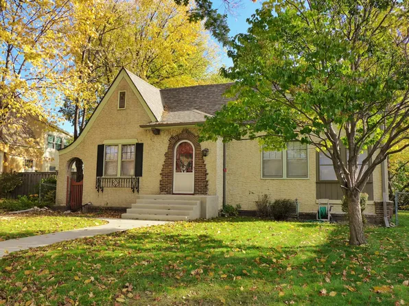 1018 Russell Ave N, Minneapolis, MN 55411