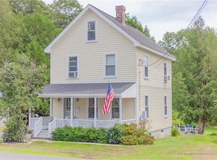 17 Bay St, Boothbay Harbor, ME 04538