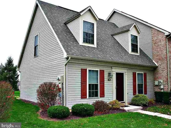 238 Stonehedge Ln, Mechanicsburg, PA 17055