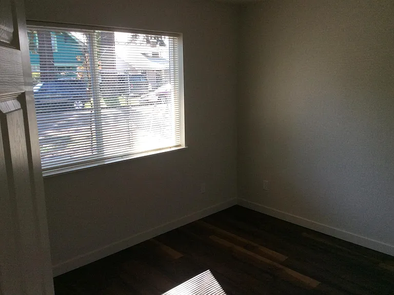 909 W 4th Ave #104 — Photo 8