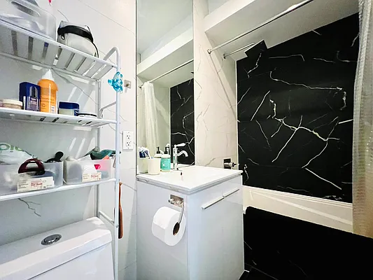 Rented by EXR | media 28