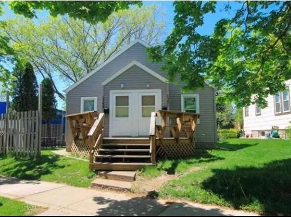 (undisclosed Address), Saint Paul, MN 55106